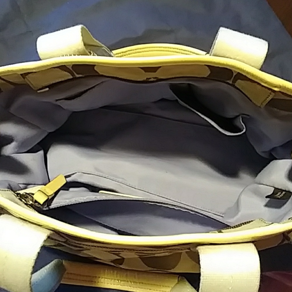 Purse - Picture 3 of 4